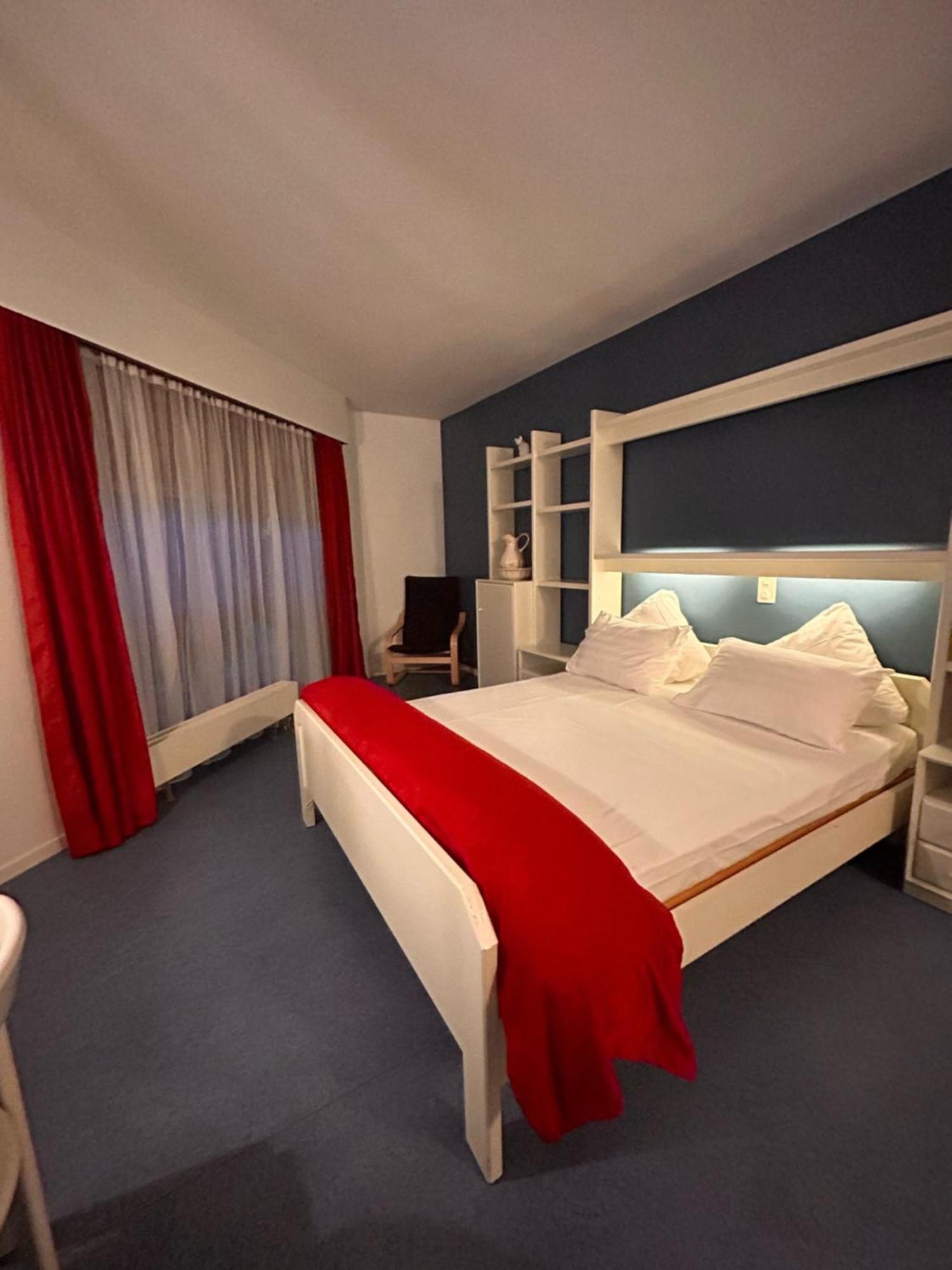 Hotel Edirol Vouvry Экстерьер фото